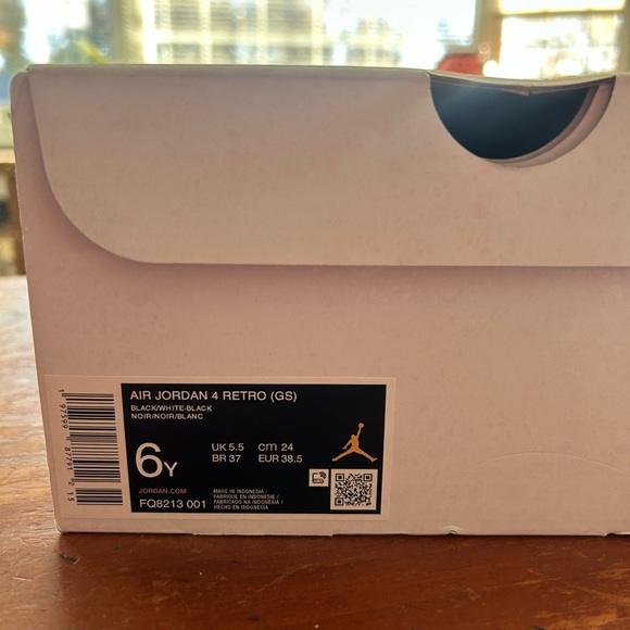 white thunder jordan 4s
7.5 in womens
6y kids - Picture 3 of 9